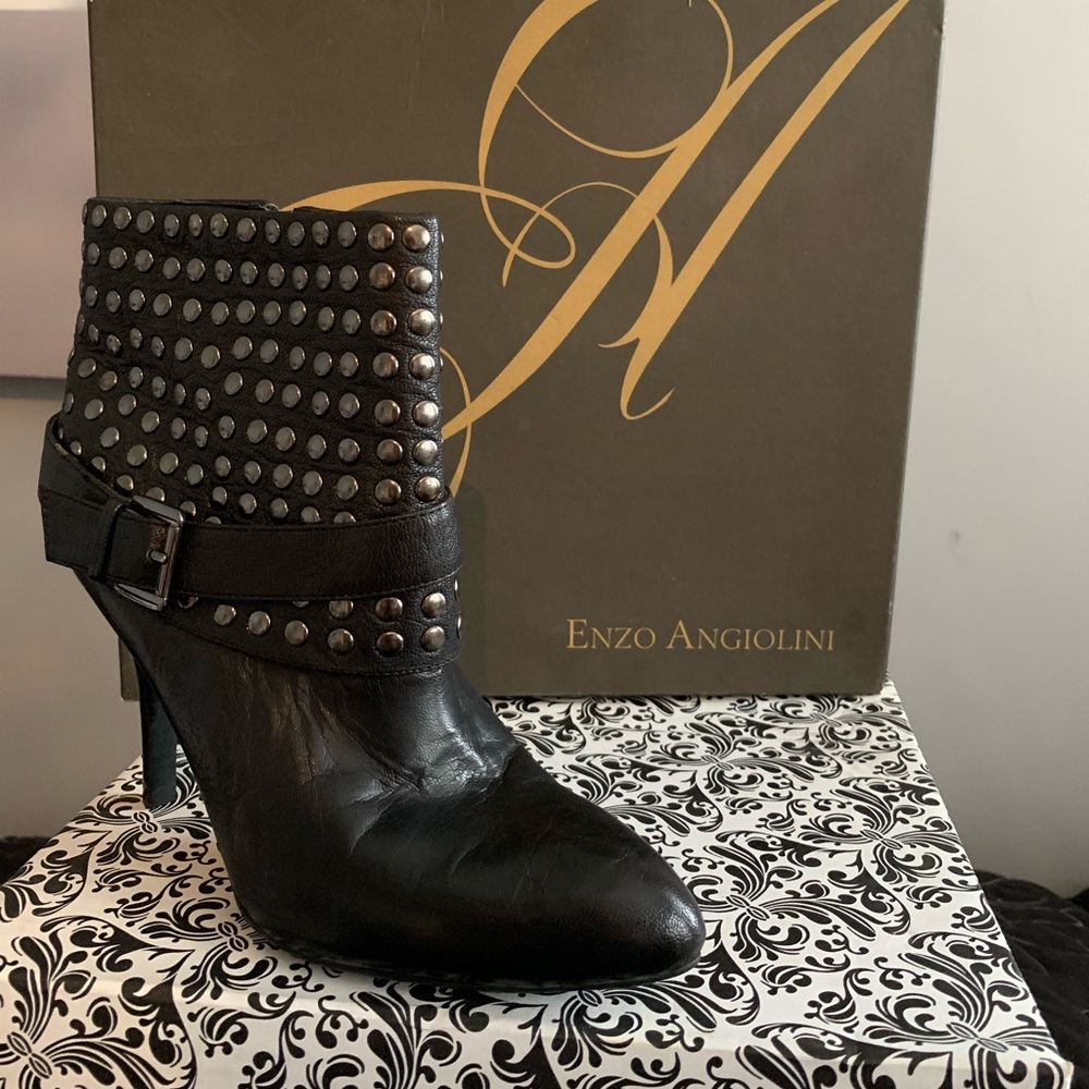 Enzo leather Studded bootie